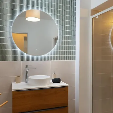 Lägenhet T2 Design Centre Cite 10 Min *