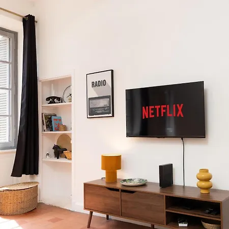 T2 Design Centre Cite 10 Min Lägenhet