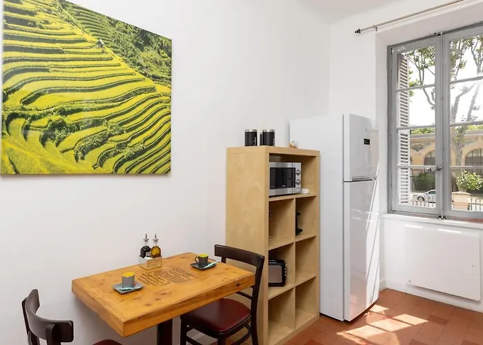 T2 Design Centre Cite 10 Min *