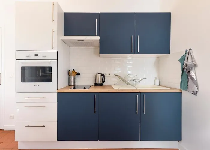 T2 Design Centre Cite 10 Min Carcassonne